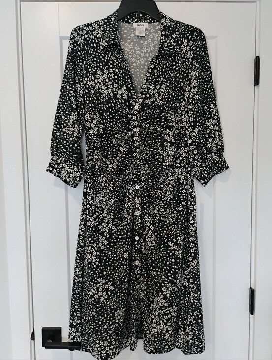 Dkny Dresses & Skirts - NWT 10 DKNY Black Floral Split V-Neck 3/4 Sleeve Button Front Midi Shirt Dress